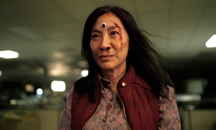 Michelle Yeoh dans Tout Partout Tout à la fois