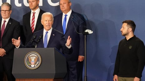 Joe Biden keliru menyebut Zelenskiy sebagai Putin sebelum mengoreksinya – video