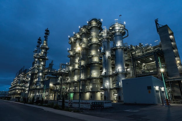 夜の BASF ルートヴィヒスハーフェン サイト