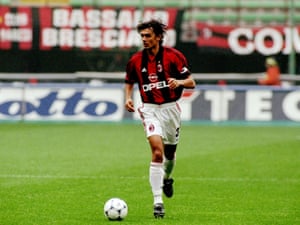 Paolo Maldini in action for Milan against Fiorentina in September 1998, a season in which the Rossoneri won Serie A for a 16th time.
