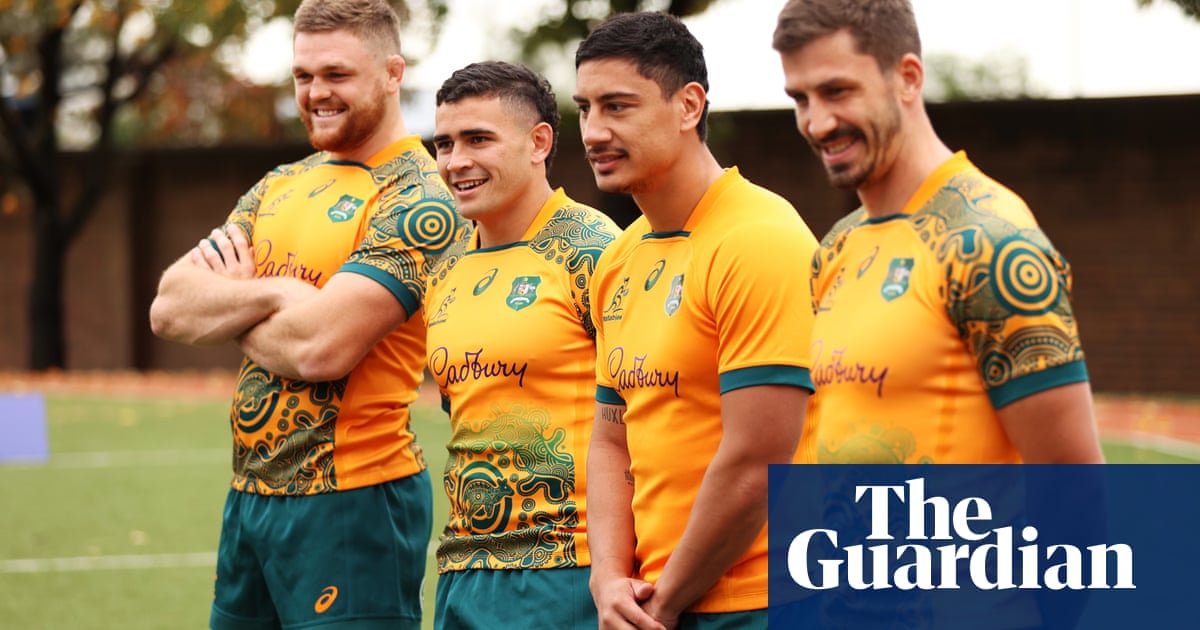 Former Wallabies coach Robbie Deans tips tight series with England
