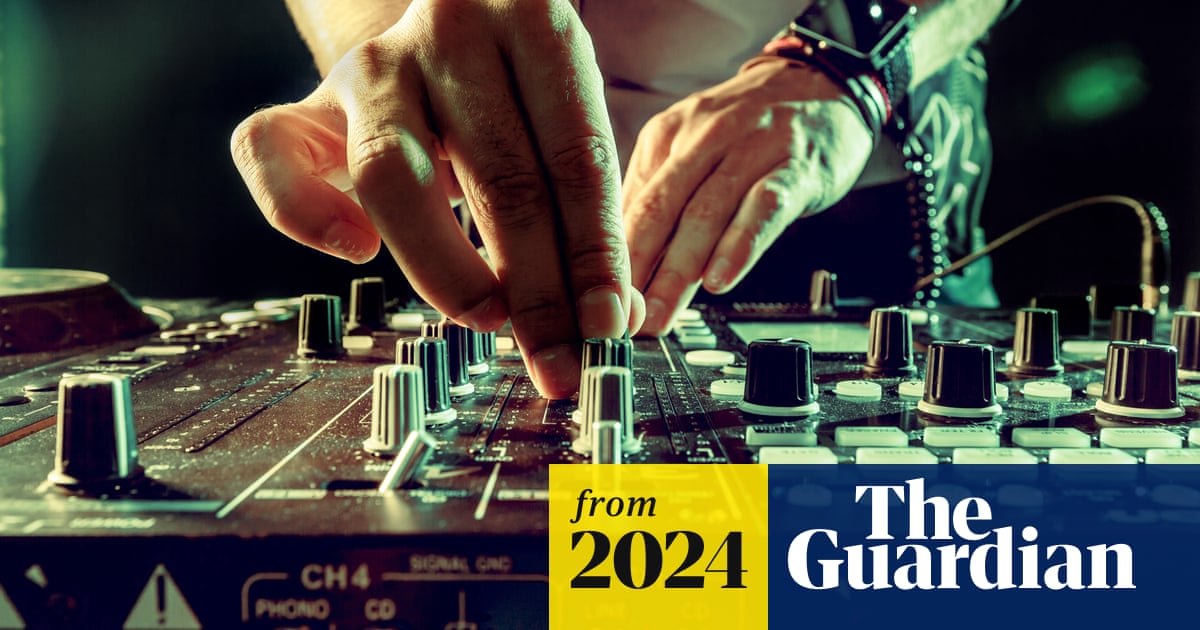 www.theguardian.com