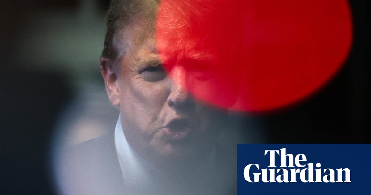 DNC targets Trump campaign rally with ‘convicted white-collar crook’ billboard