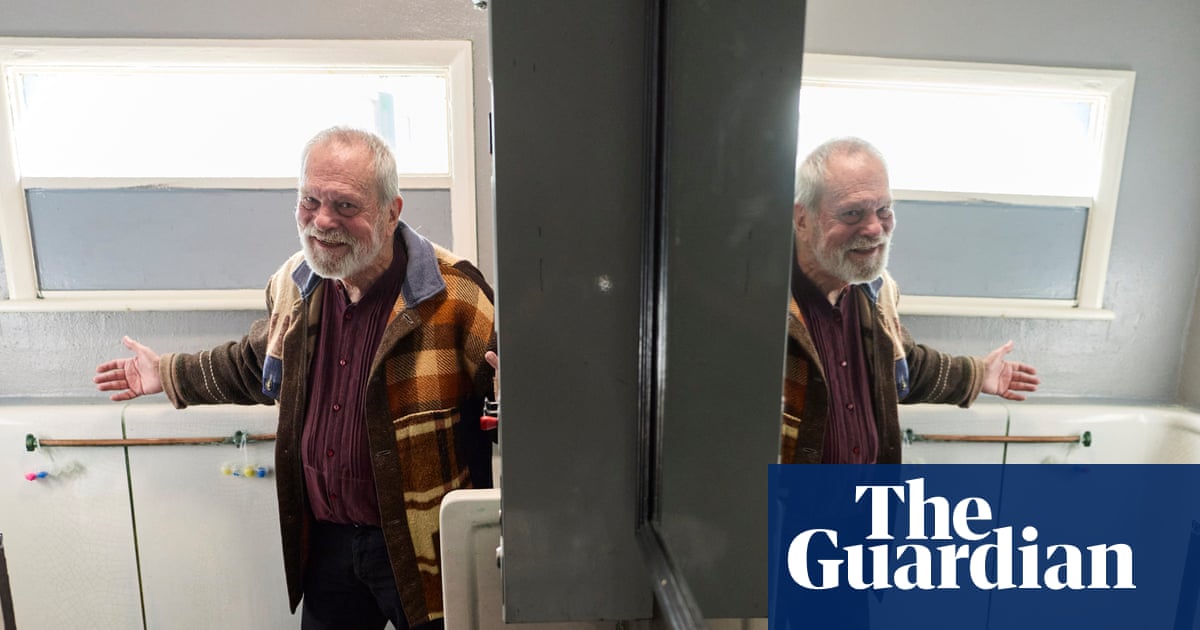 ‘Me despedí de Heath Ledger en este urinario’: un paseo por los lugares clave de Terry Gilliam ‘Me despedí de Heath Ledger en este urinario’: un paseo por los lugares clave de Terry Gilliam