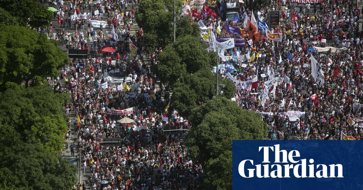 Tens of thousands of Brazilians march to demand Bolsonaro’s impeachment