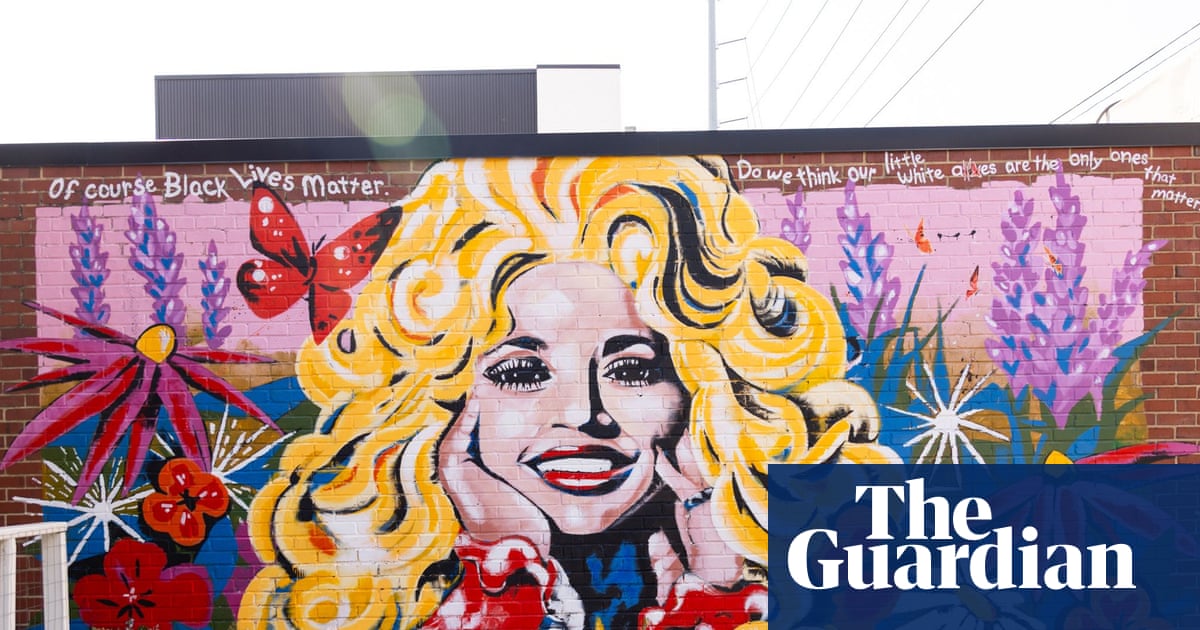 Tennessee governor says he backs airport name change to honor Dolly Parton