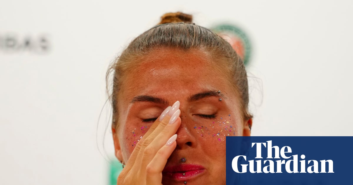 Tearful Oliynykova demands Shnaider face sanctions for ‘supporting war’