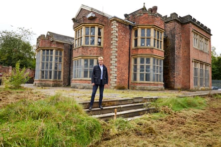 Hopwood DePree standing outside the stately Hopwood Hall