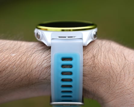 The speaker of the Garmin Forerunner 570.