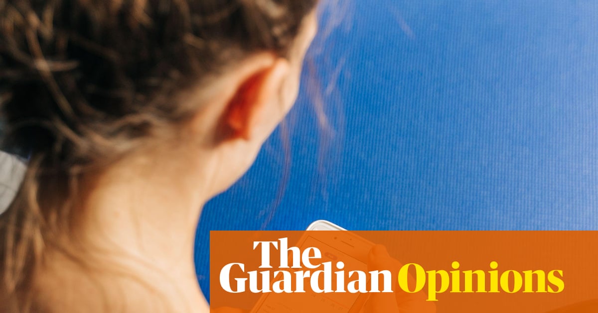 Cycle tracking isn't woo-woo or a tradwife tool. It's essential education for everyone no matter the gender | Freya Bennett