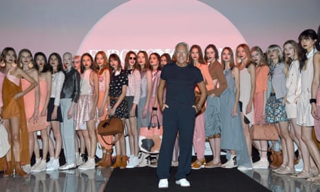 verdamping Overeenstemming Recensent Emporio Armani at Milan fashion week: 40 years of 'a determined form of  grace' | Milan fashion week Spring/Summer 2016 | The Guardian