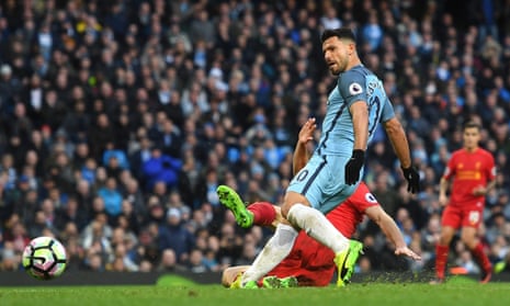 Sergio Agüero equalises for Manchester City in their 1-1 draw with Liverpool