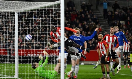5771 O’Brien dives to Everton’s rescue and extends Moyes bounce at Brentford