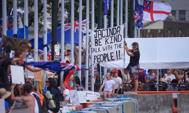 Anti-mandate protests outside parliament in Wellington