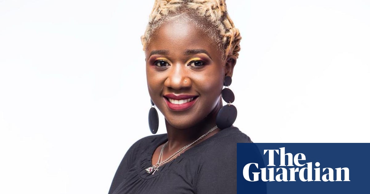„Изкуството е форма на протест, която не оставя кръв“: Замбийската поетеса поставя африканските гласове на сцената на изреченото слово
