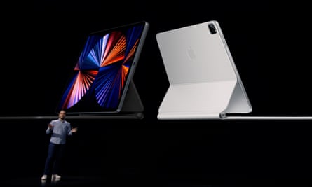 The new iPad Pro has the same powerful chip as Apple’s laptops and desktop computers.