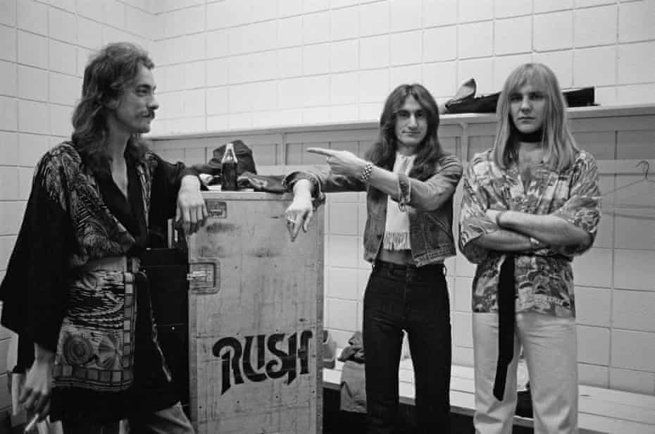 Rush za kulisami w Springfield, Massachusetts, 9 grudnia 1976 podczas ich trasy All The World's a Stage.