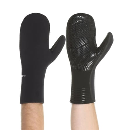 CSkins Wired+ 7mm Wetsuit Mittens Black