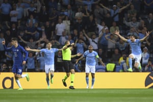 Manchester City v Chelsea: Champions League final – live! 3 Manchester City’s players make a claim for handball which is ignored.