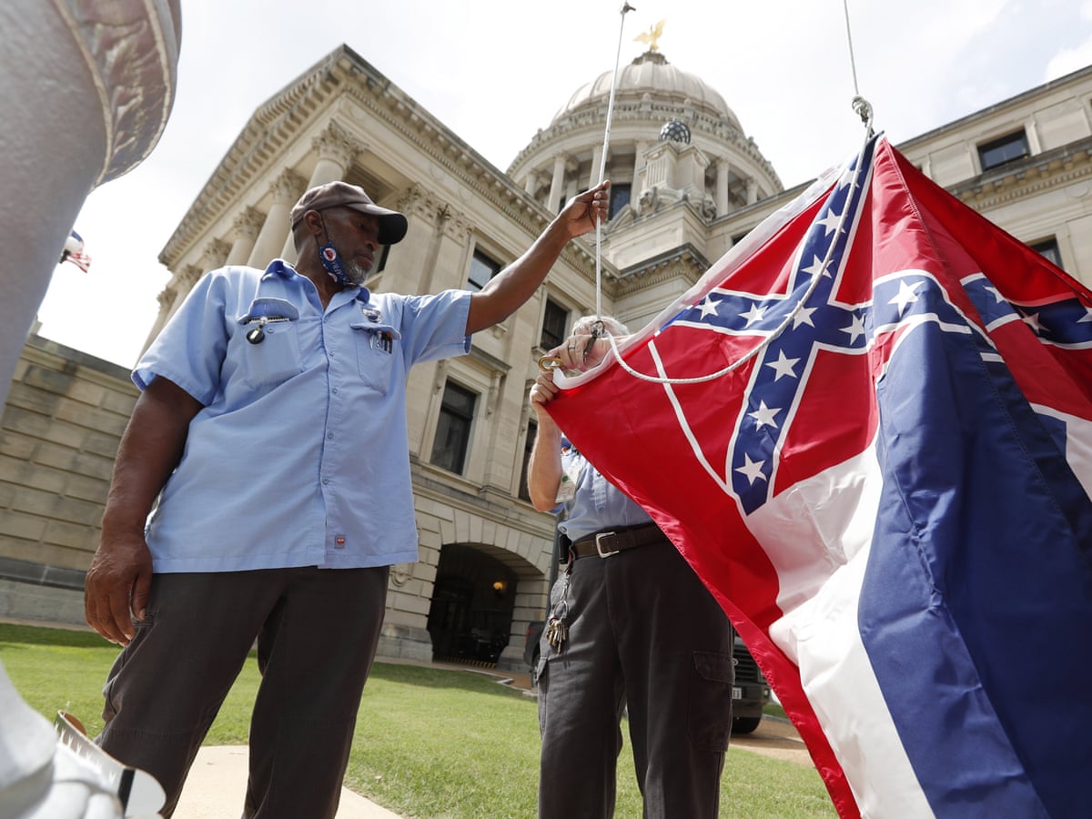 Governor Signs Historic Bill To Remove Confederate Symbol From Mississippi Flag Us News The Guardian