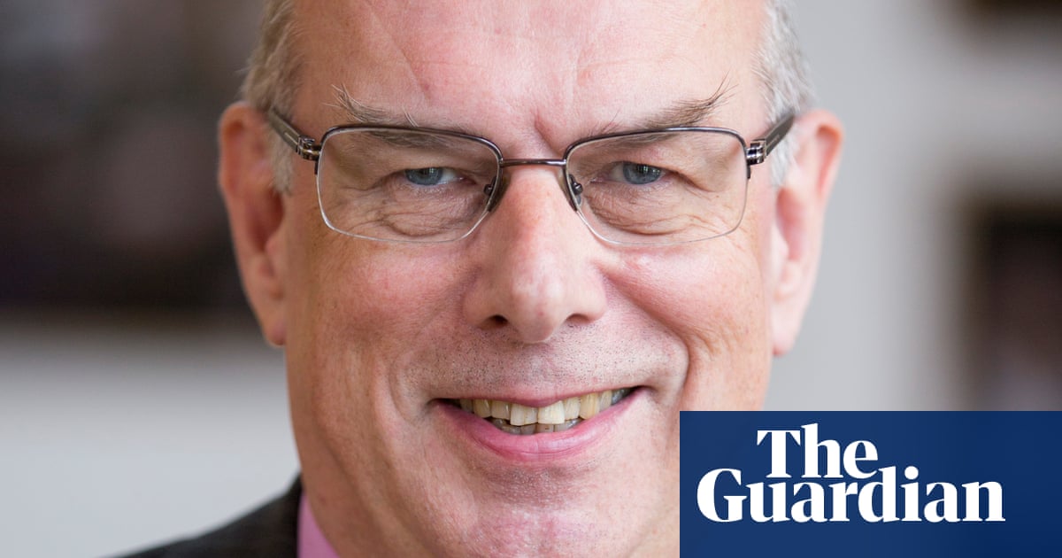 Birmingham academics protest over university vicechancellor's pay