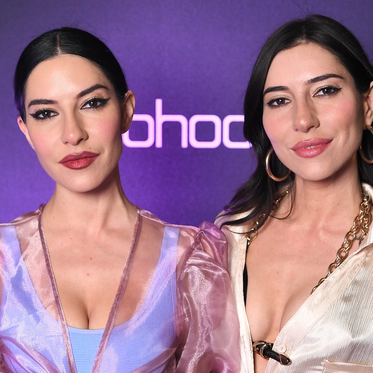 The Veronicas Hit Back After Being Kicked Off Qantas Plane Over Bag Dispute Pop And Rock The Guardian The Veronicas Hit Back After Being Kicked Off Qantas Plane Over Bag Dispute Pop And Rock The Guardian