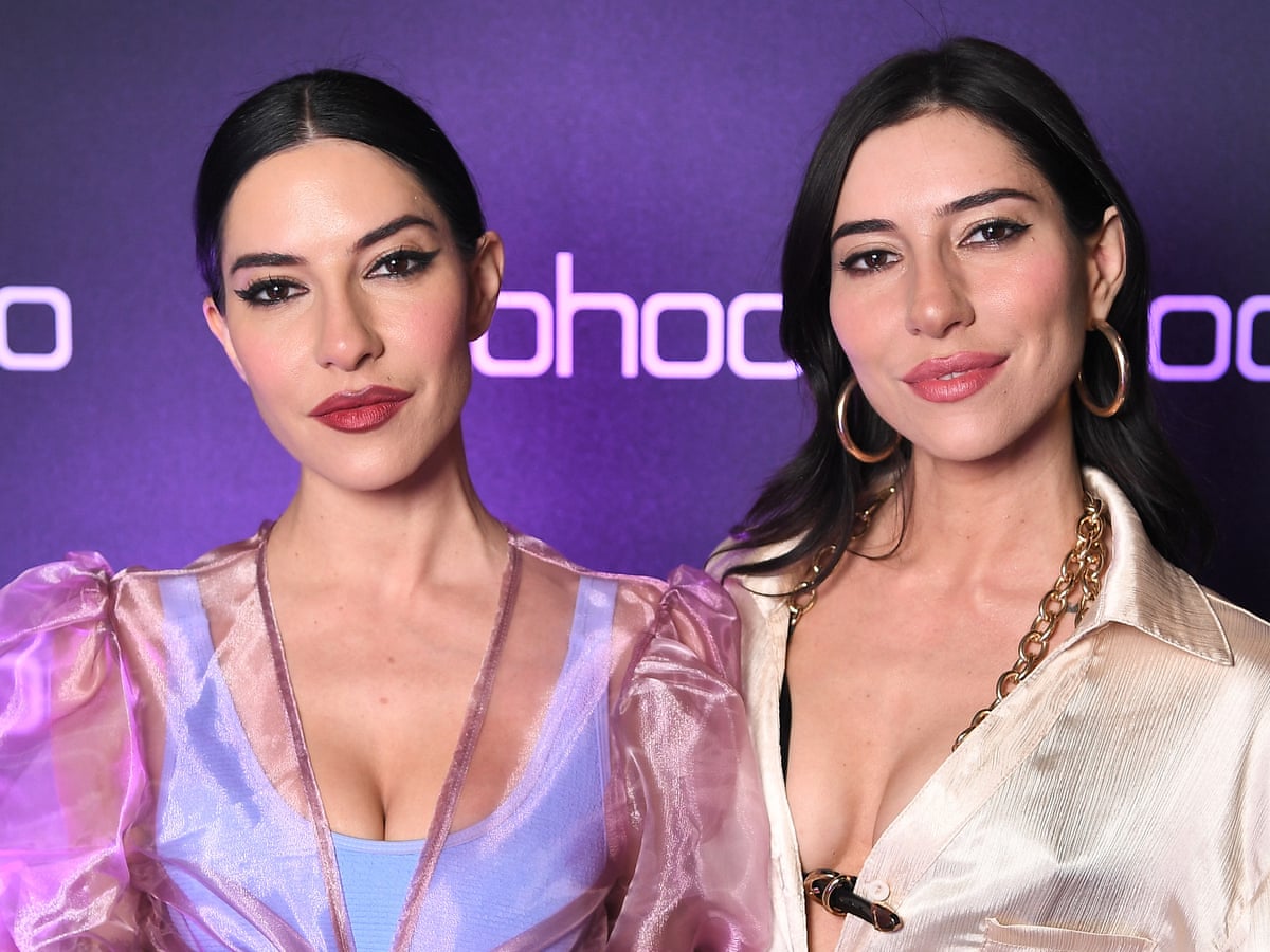 The Veronicas Hit Back After Being Kicked Off Qantas Plane Over Bag Dispute Pop And Rock The Guardian The Veronicas Hit Back After Being Kicked Off Qantas Plane Over Bag Dispute Pop And Rock The Guardian
