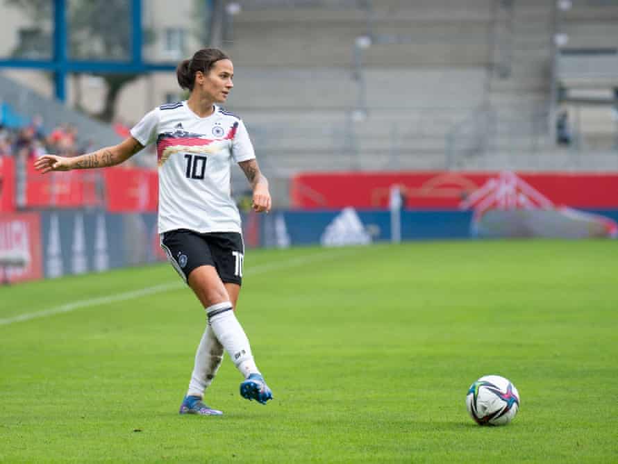 Dzsenifer Marozsan in action for Germany against Serbia in World Cup qualifying last month