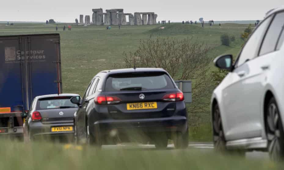 Traffic on the A303 and Stonehenge
