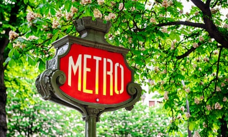Paris Métro sign
