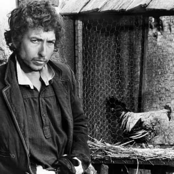 Bob Dylan (and doomed chicken) in Pat Garrett and Billy the Kid