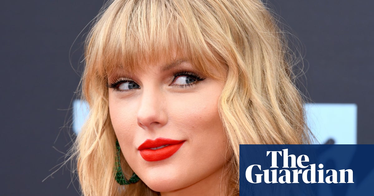 Taylor Swift accuses Trump of stoking the fires of white supremacy and racism