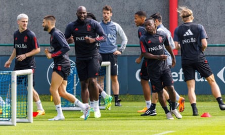 Romelu Lukaku (tengah) dalam latihan Belgia