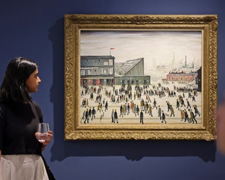 Going to the match hanging in the gallery, someone watching on the left