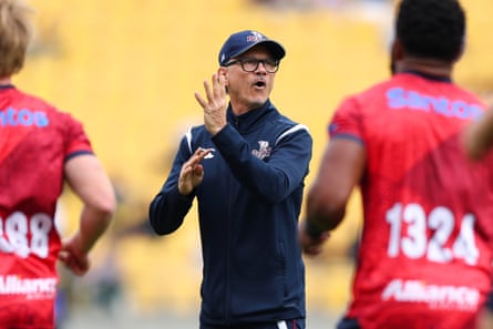 Queensland Reds coach Les Kiss calls the shots during a Super Rugby Pacific match against the Hurricanes