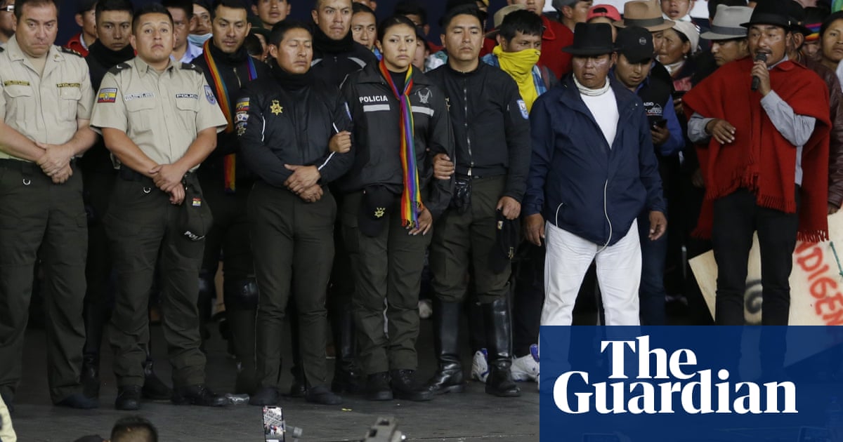 Ecuador: defiant protesters parade captured officers as unrest drags on © The Guardian Ecuador: defiant protesters parade captured officers as unrest drags on