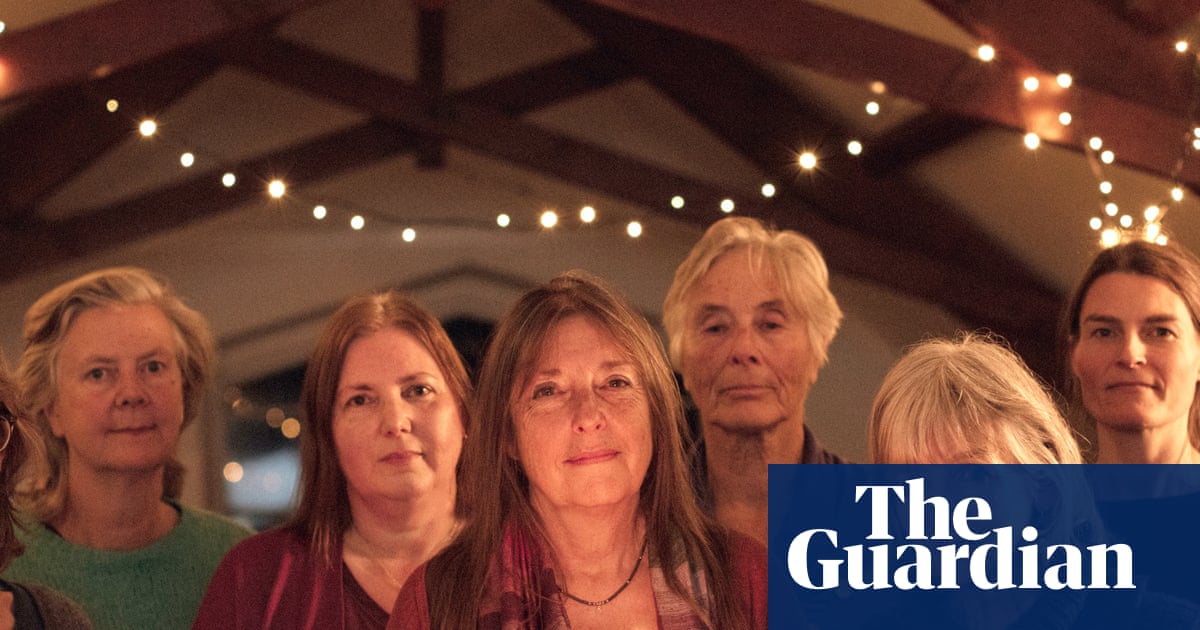 Threshold: the choir who sing to the dying – video