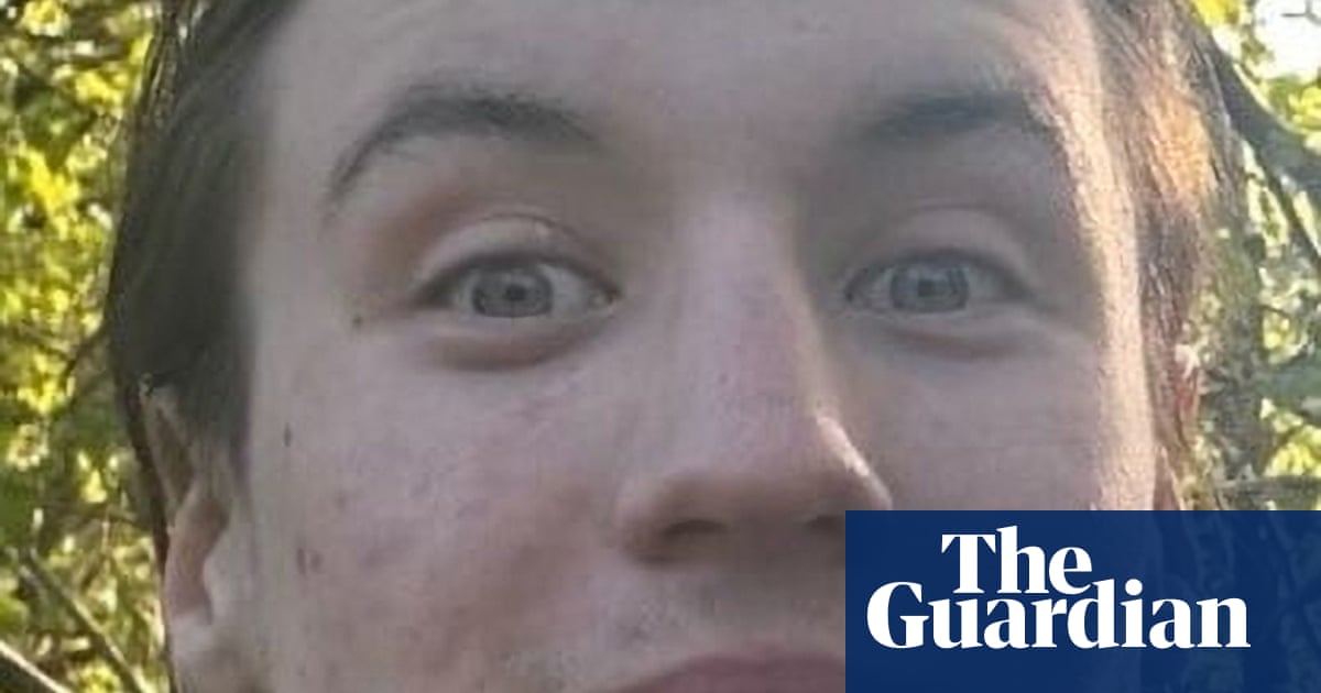 ‘मेरा दिल टूट गया है’: प्राइमरोज़ हिल में चाकू मारकर मारे गए 21 वर्षीय छात्र को पिता ने दी श्रद्धांजलि