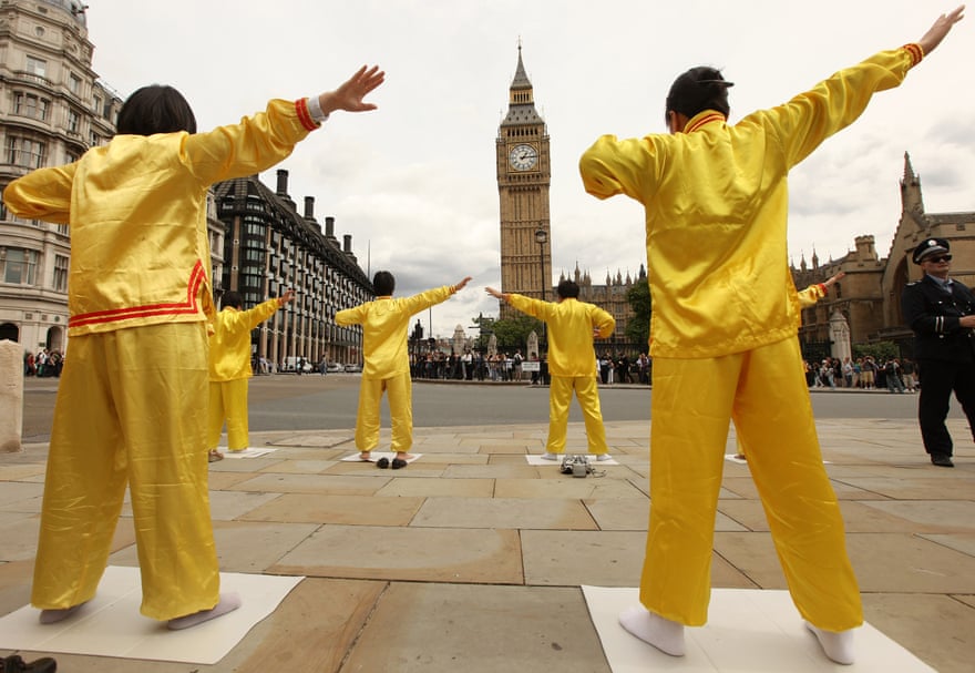 Falun Gong practioners protesting against their persecution by the Chinese government in London in 2009.