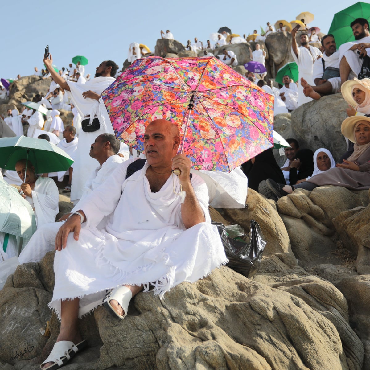 Thousands suffer heat stress on hajj pilgrimage as temperatures reach 48C | Hajj | The Guardian