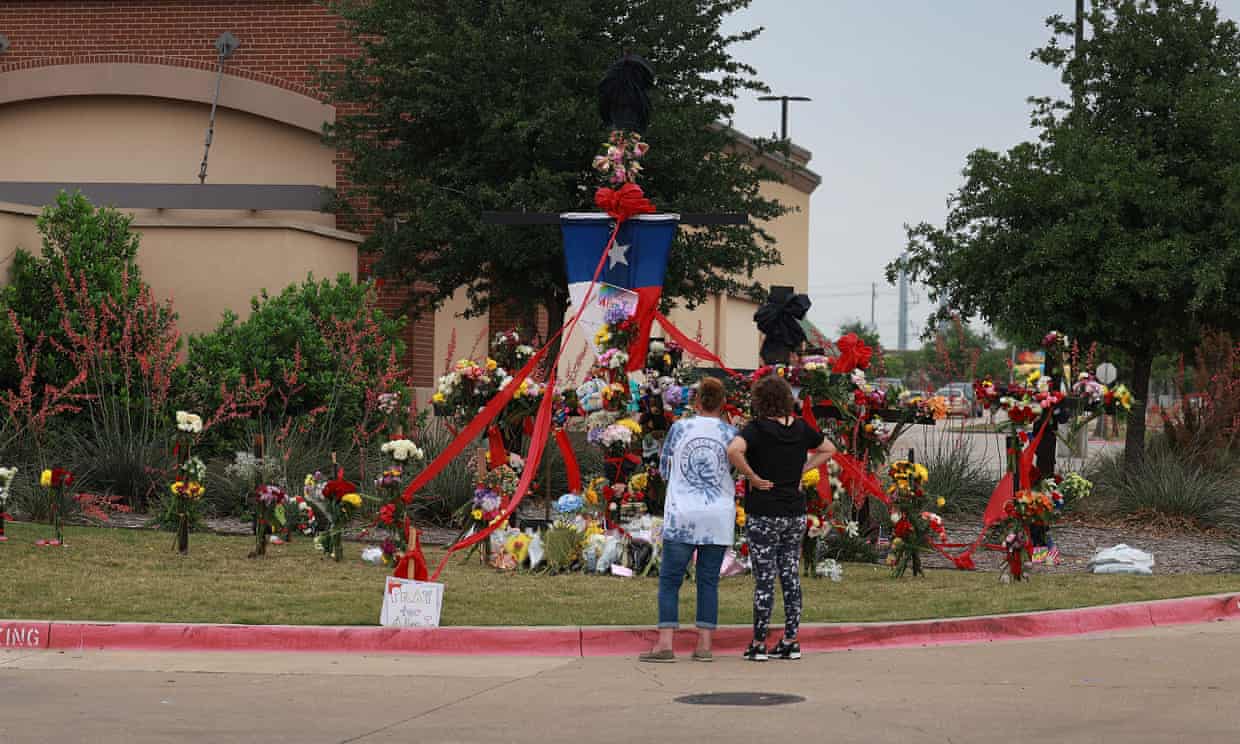 ‘Gun-loving’ ex-US army officer calls for gun control after witnessing Texas mall shooting (theguardian.com)
