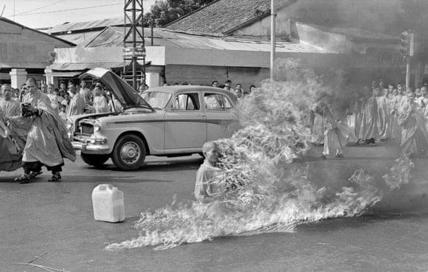 Buddhist monks Thich Quang Duc burns himself to death on a Saigon street to protest about persecution of Buddhists by the South Vietnamese government, June 11, 1963. 