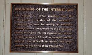 A plaque at Rossotti’s commemorating the August 1976 experiment.