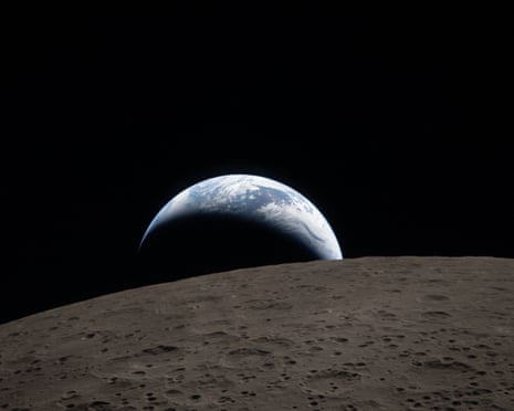 Artemis Ii Crew Describes Overwhelming Emotions After Soaring Past the Moon