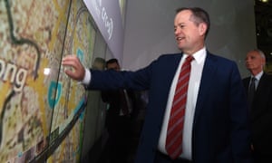 Bill Shorten using an interactive wall during a visit to Queensland University of Technology in Brisbane on Wednesday.