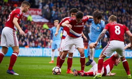David Silva causes problems for the Middlesbrough defence.