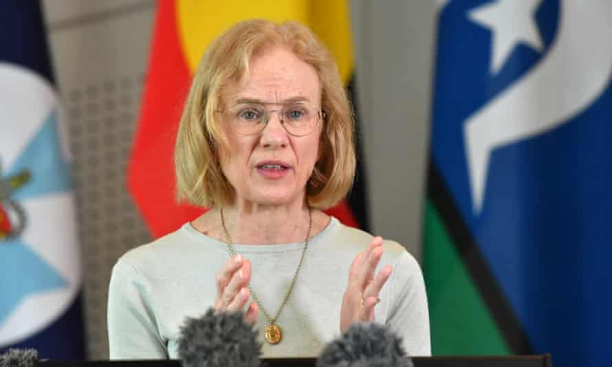 La directora de salud de Queensland, la Dra. Jeannette Young, en la  reunión informativa de Covid del sábado en Brisbane