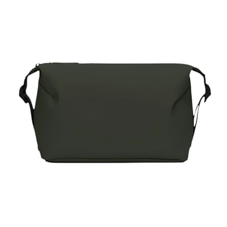 Rains Hilo wash bag.