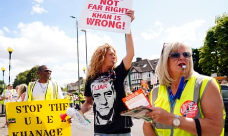 Protestors against the ultra-low emission zone (Ulez) expansion in Orpington.