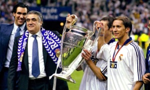 Lorenzo Sanz with Michel Salgado after Real Madrid’s victory against Valencia in the 1999-2000 Champions League final